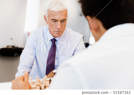 Strategic play 33387161
