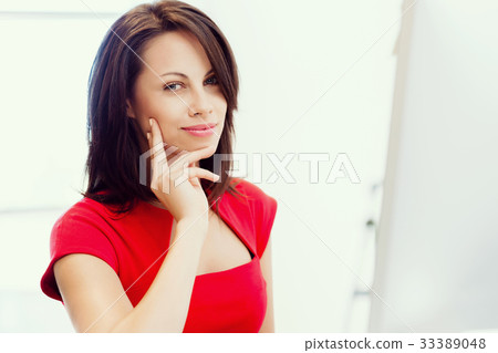 Modern successful business woman Modern successful business woman 33389048