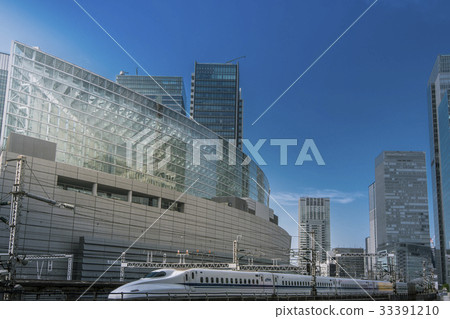 Shinkansen and Tokyo International Forum 33391210