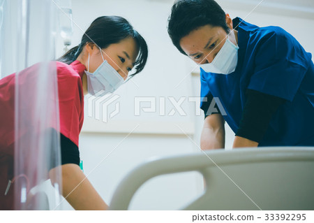 physician, person, healthcare worker 33392295