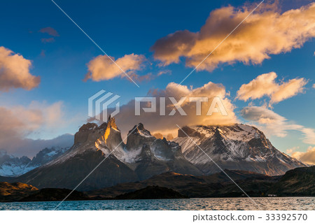 Dramatic dawn in Torres del Paine, Chile 33392570