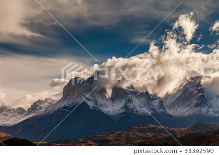 The towers of Cuernos at dawn. Torres del Paine 33392590