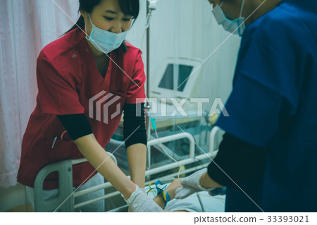 heart massage, physician, person 33393021