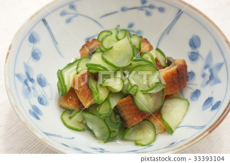 To foul To foul 33393104