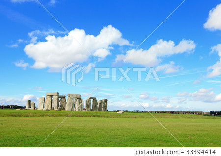 Stonehenge in the prairie 33394414