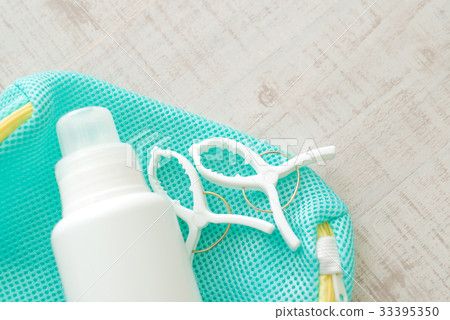 Clothespin and laundry net Clothespin and laundry net 33395350