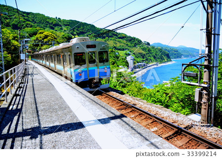 Izukokawa車站伊豆急8000系列普通列車2017年5月(靜岡縣東伊豆) Izukokawa車站伊豆急8000系列普通列車2017年5月(靜岡縣東伊豆) 33399214