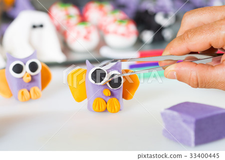 Confectioner with figures of halloween Confectioner with figures of halloween 33400445