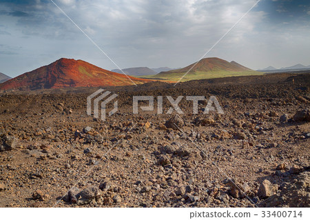Volcano on the island of Lanzarote 33400714