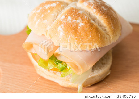 Turkey ham sandwich 33400789