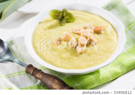 Vichyssoise Vichyssoise 33400812