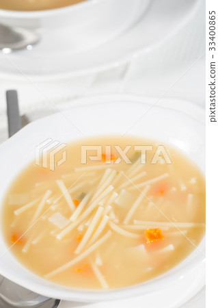 Dish soup 33400865