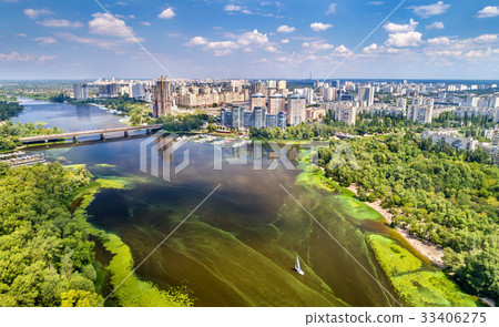 Aerial view of the Dnieper river in Kyiv, Ukraine 33406275