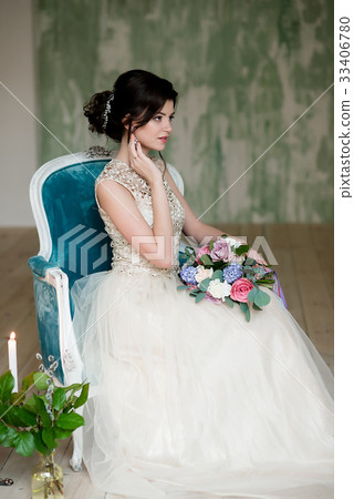 Image of elegant girl sitting in retro style 33406780