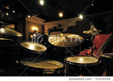 Live House Drum Set and Bass Live House Drum Set and Bass 33410204