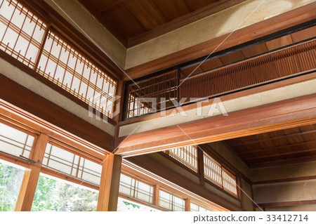 Column space 33412714