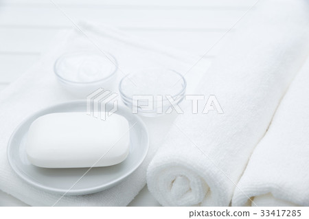 溫泉浴肥皂，毛巾，醃製槽用食鹽，潤膚膏的圖像 33417285