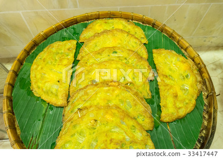 The vietnamese rice pancake 33417447