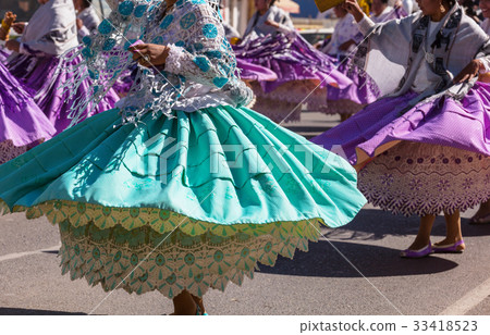 Peruvian dance 33418523