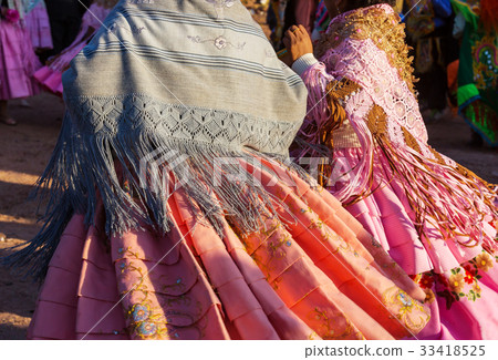 Peruvian dance 33418525