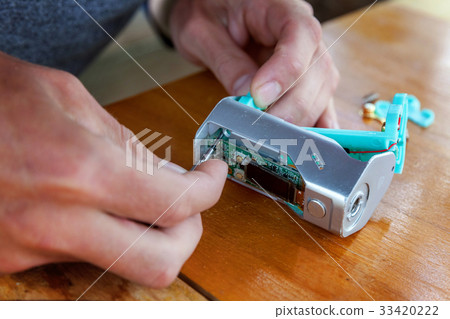 Fixing of vape device 33420222