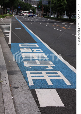 Bicycle exclusive lane 33423992