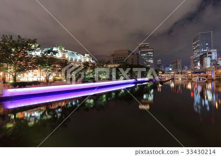 Night view of Osaka city central public hall 33430214