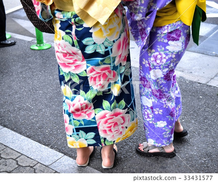 A woman in a yukata, a kimono girl, a summer festival, a yukata, two people 33431577