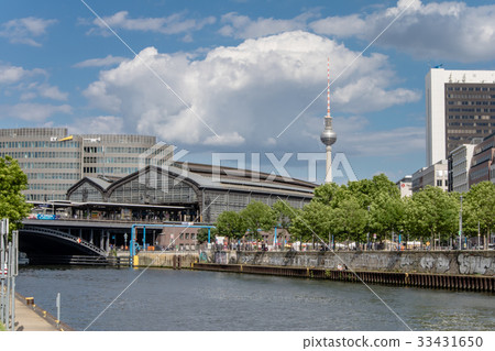 Berliner Fernsehturm Friedrichstrae station Berlin 33431650