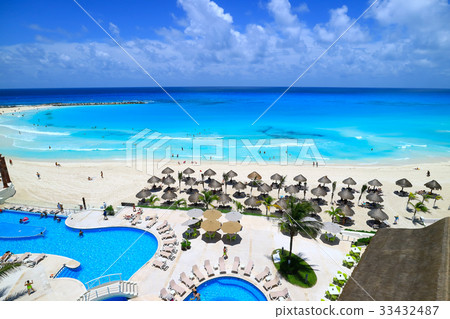 Sea from a resort hotel in Cancun Sea from a resort hotel in Cancun 33432487