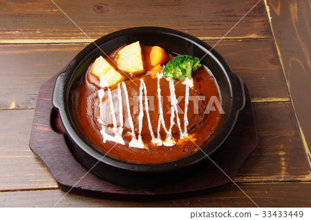 Demiglass braised hamburger Demiglass braised hamburger 33433449