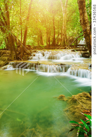 Level 7 of Huay Mae Kamin waterfall  33436568