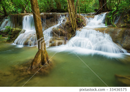 Level 7 of Huay Mae Kamin waterfall  33436575