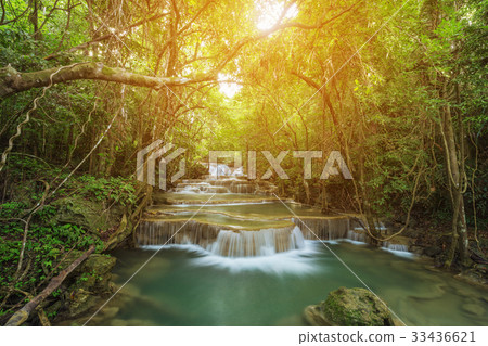 Level 1 of Huay Mae Kamin waterfall  33436621