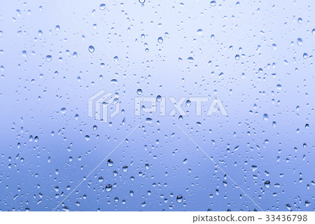 Close up raindrops on the window Close up raindrops on the window 33436798