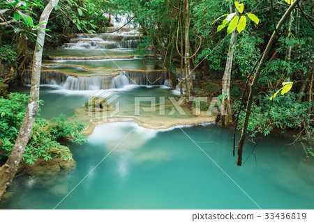 Level 1 of Huay Mae Kamin waterfall 33436819