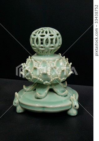 Celadon chili pattern incense, Icheon Pottery Village, Icheon city, Gyeonggi-do 33438752