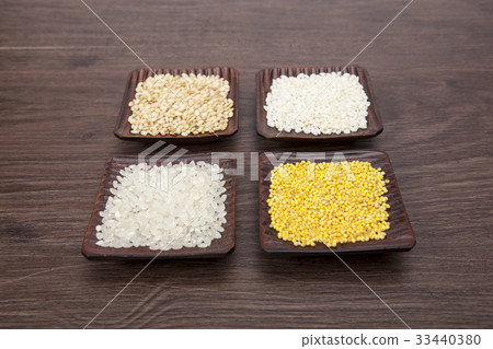 Brown rice, glutinous rice, rice, millet 33440380
