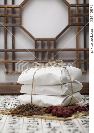 中醫,bokbunja,大棗,omija 中醫,bokbunja,大棗,omija 33440972