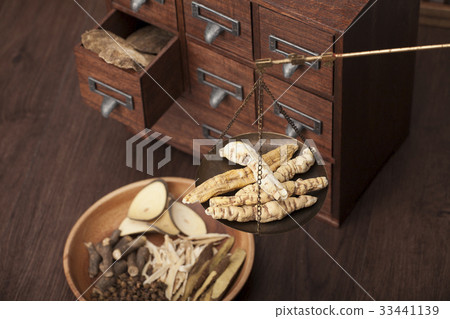 Purple ginseng, dung, hungry tree, licorice, ogapi, hwanggi, medicine field, 33441139