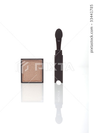 Eye shadow, brush 33441785