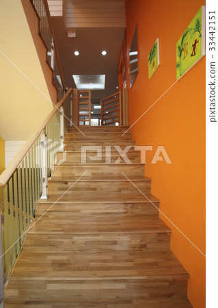 kindergarden 33442151