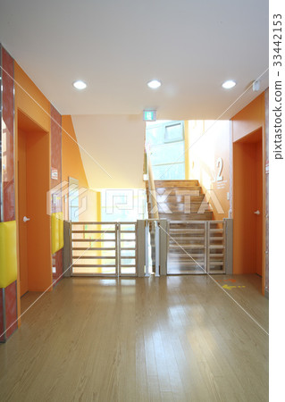 kindergarden 33442153