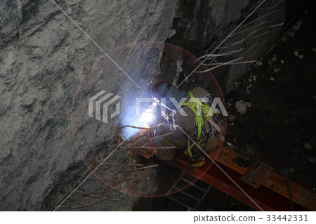 Construction site 33442331