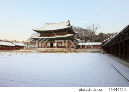 Snow, Winter, Celebration, National treasure No.225, Changdeokgung Palace, Jongno-gu, Seoul 33444224