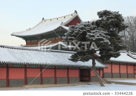 Snow, Winter, Celebration, National treasure No.225, Changdeokgung Palace, Jongno-gu, Seoul Snow, Winter, Celebration, National treasure No.225, Changdeokgung Palace, Jongno-gu, Seoul 33444226