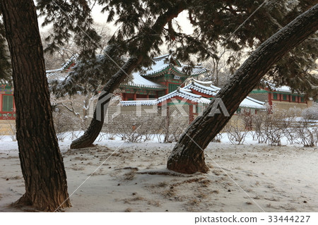 Snow, Winter, Seongjeonggang, Changdeokgung, Jongno-gu, Seoul 33444227