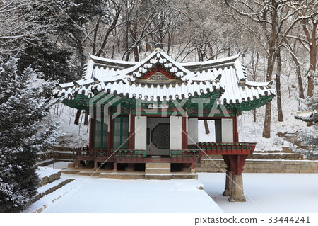 Snow, Winter, Busanjeong, Changdeokgung, Jongno-gu, Seoul Snow, Winter, Busanjeong, Changdeokgung, Jongno-gu, Seoul 33444241