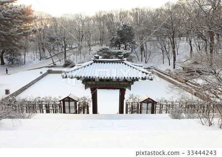 Snow, winter, wild water, Changdeokgung, Jongno-gu, Seoul Snow, winter, wild water, Changdeokgung, Jongno-gu, Seoul 33444243