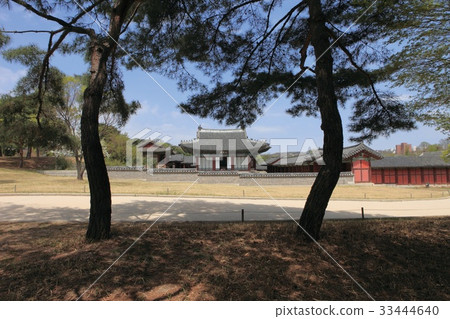 Changgyeonggung, Jongno-gu, Seoul Changgyeonggung, Jongno-gu, Seoul 33444640